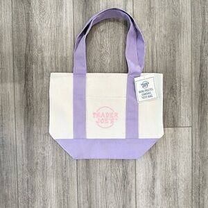 Trader Joe's Mini Tote Bag Spring Pastel
Purple NWT